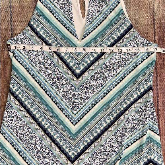 White House Black Market Sleeveless Top - Picture 3 of 6